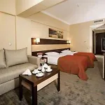Hotel Mom Izmir
