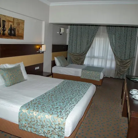 Mom Otel 3*
