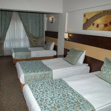 Otel Mom İzmir