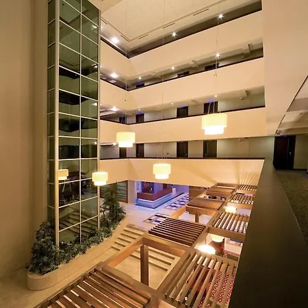 موم 4*