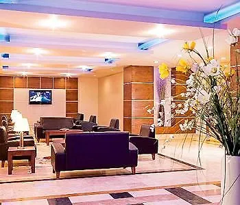 Mom Otel