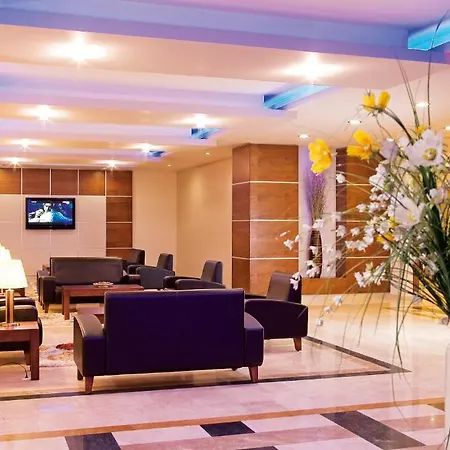 Mom Hotel 4*